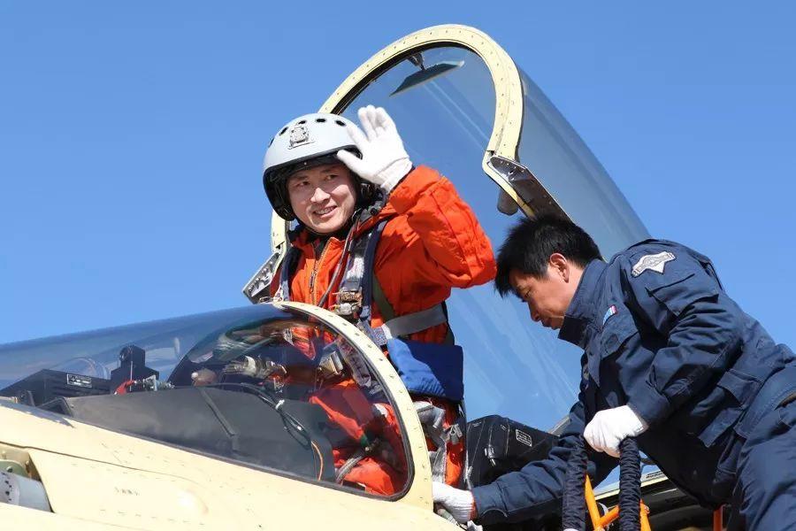 中国15次阅兵中国历史上已经进行了多次阅兵仪式，以下是部分阅兵仪式的时间节点